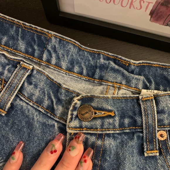 ⚡️SALE⚡️Jordache high waisted shorts! - Picture 3 of 5